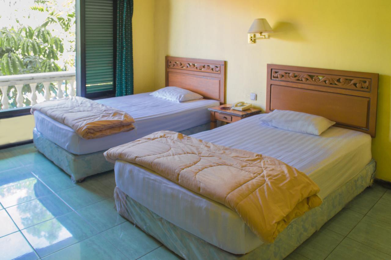 Foresta Inn Family Resort Prigen Exterior photo