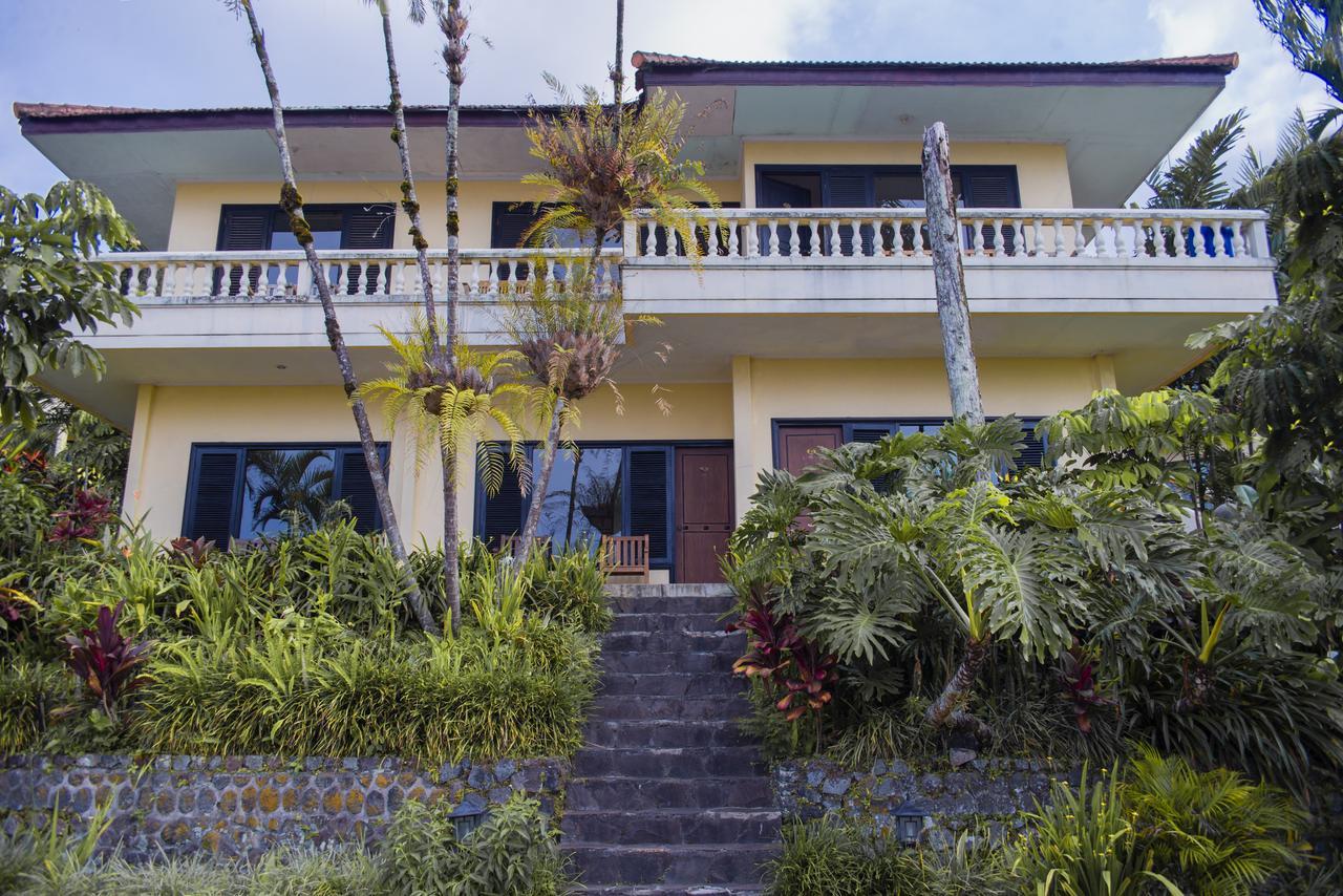 Foresta Inn Family Resort Prigen Exterior photo